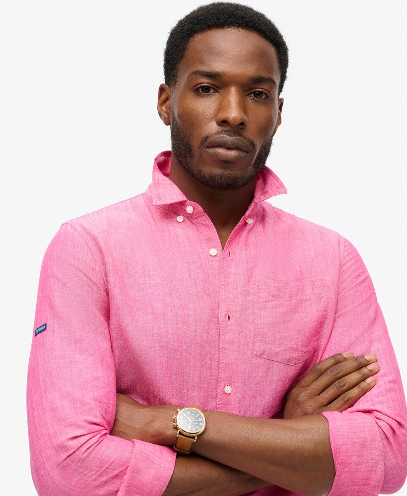 camisa de linho com botões da organic cotton studios na cor rosa vibrante.