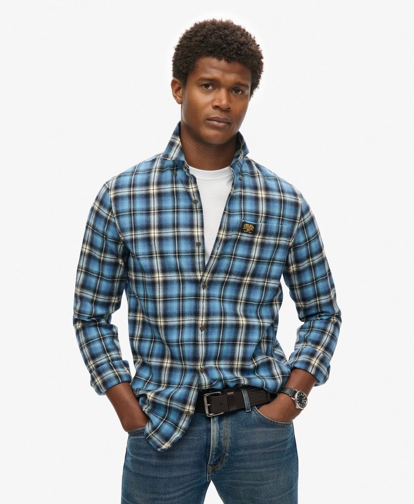 camisa de manga comprida estilo lenhador em algodão com estampa xadrez burghley azul.