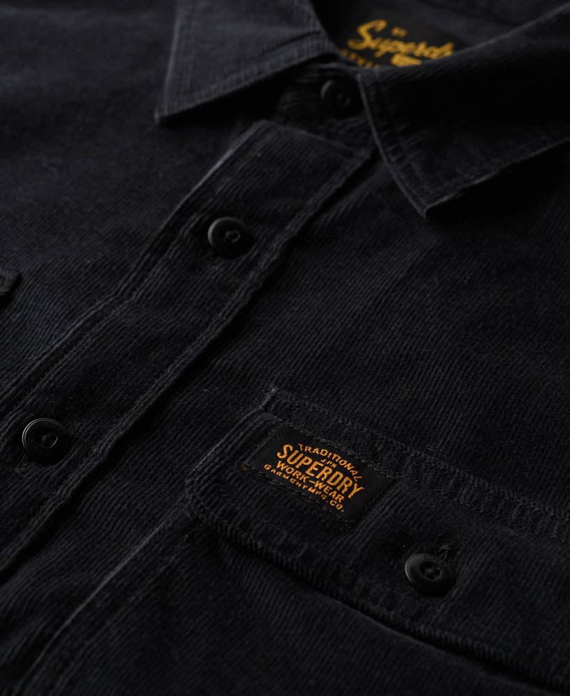 camisa de veludo cotelê trailsman relaxed fit na cor preto jato