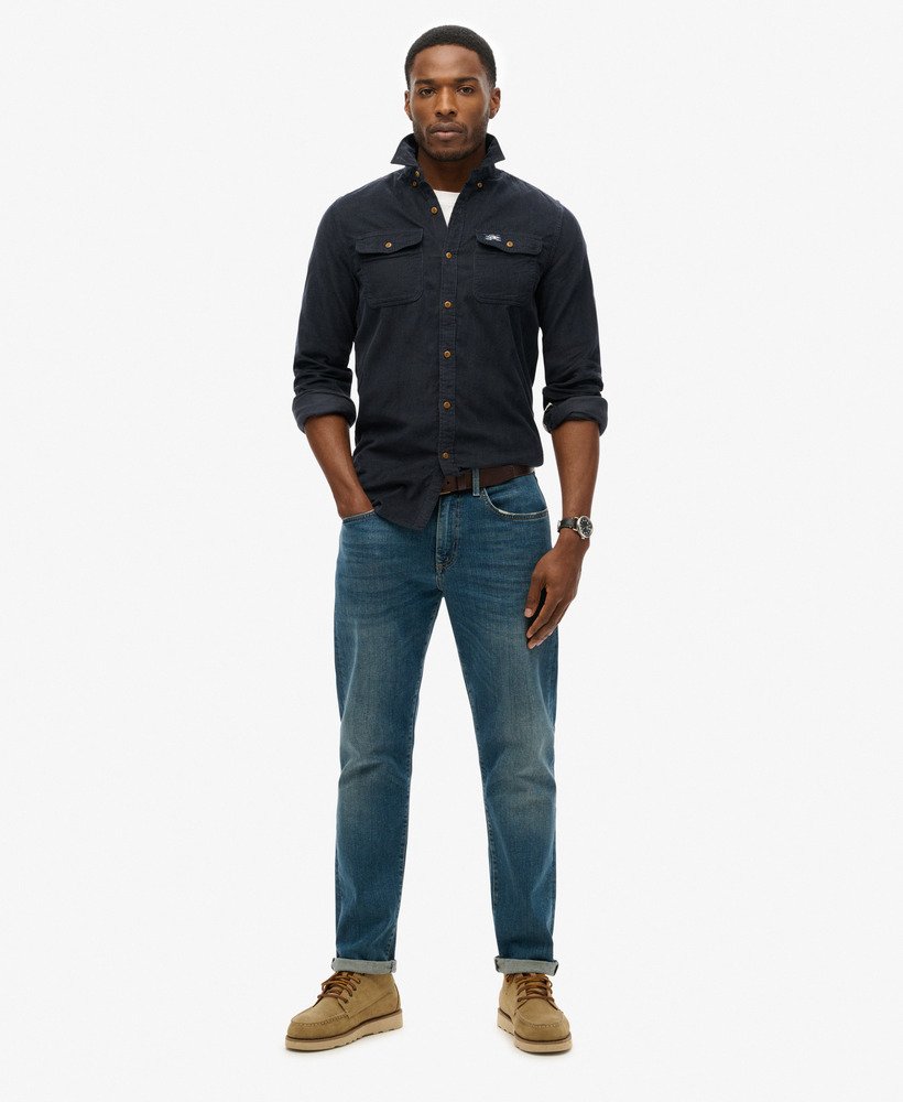 camisa de veludo cotelê trailsman relaxed fit na cor azul marinho eclipse.