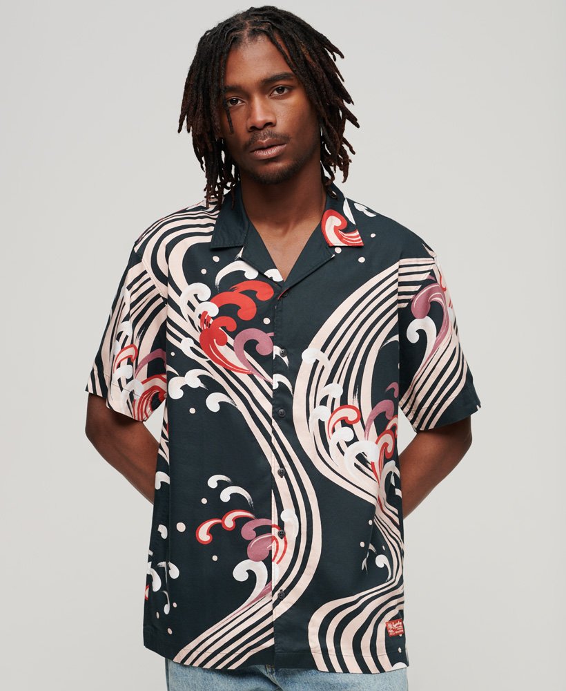 camisa havaiana estilo resort com estampa ryusui preta
