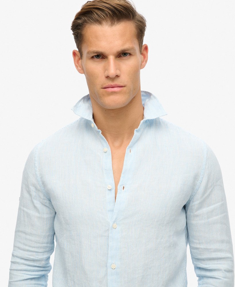 camisa casual de linho de manga comprida com listras azul-marinho.