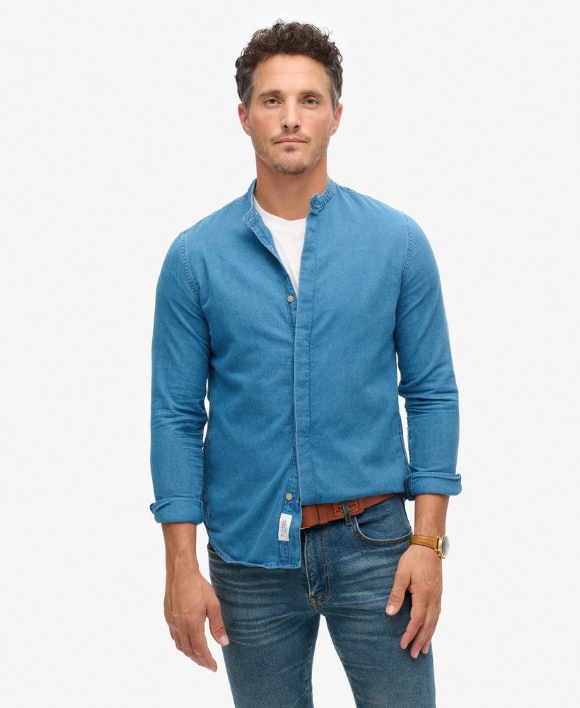 camisa grandad indigo da the merchant store em lavagem pesada