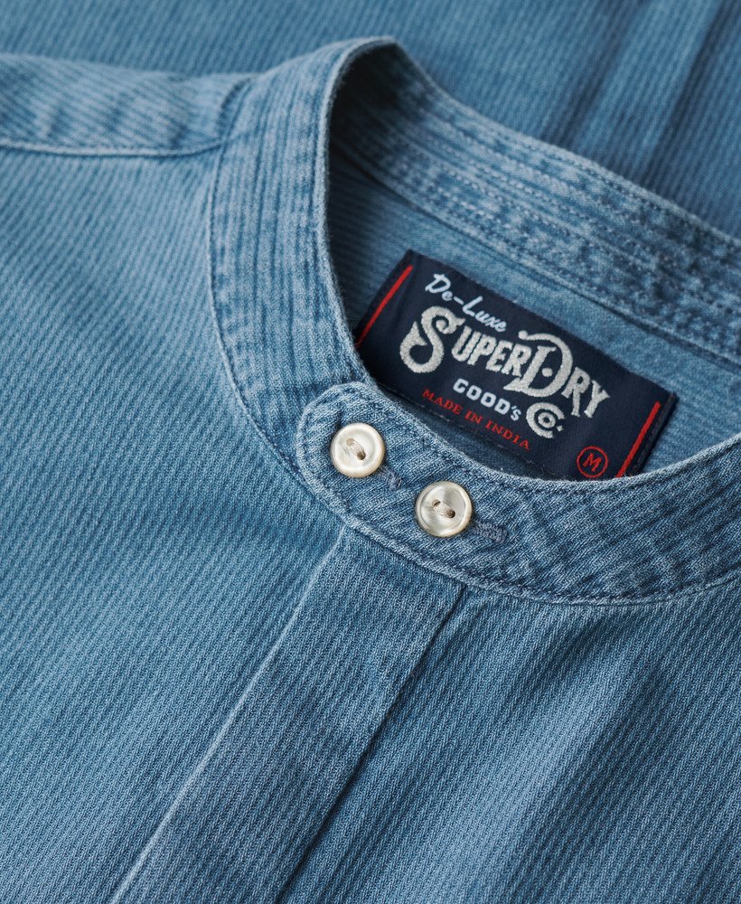 camisa grandad indigo da the merchant store em lavagem pesada