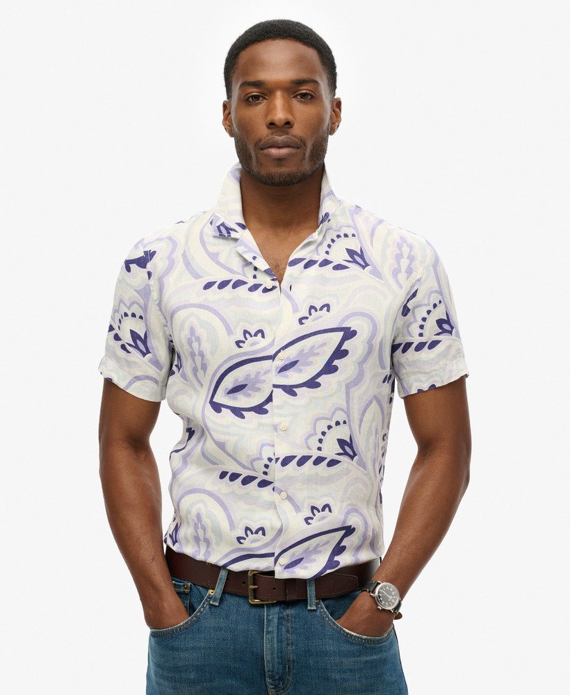 camisa de linho estampada com gola aberta na cor cinza louro.