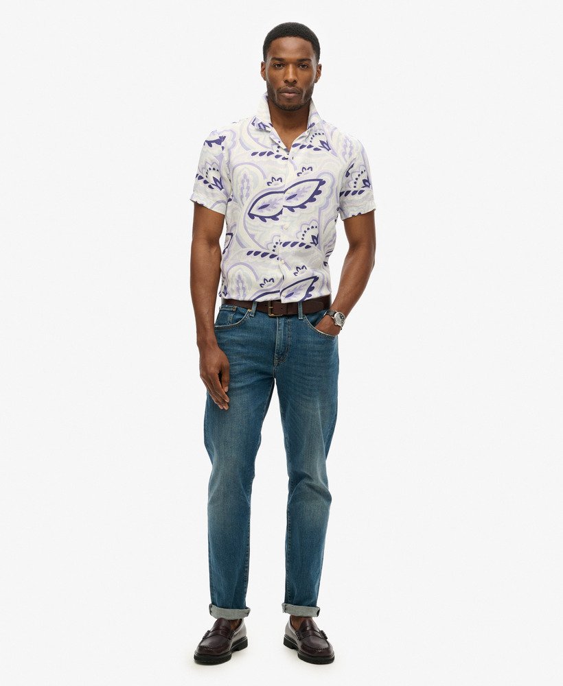 camisa de linho estampada com gola aberta na cor cinza louro.