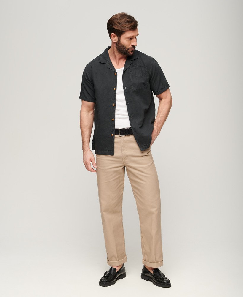camisa resort de manga curta em preto lavado