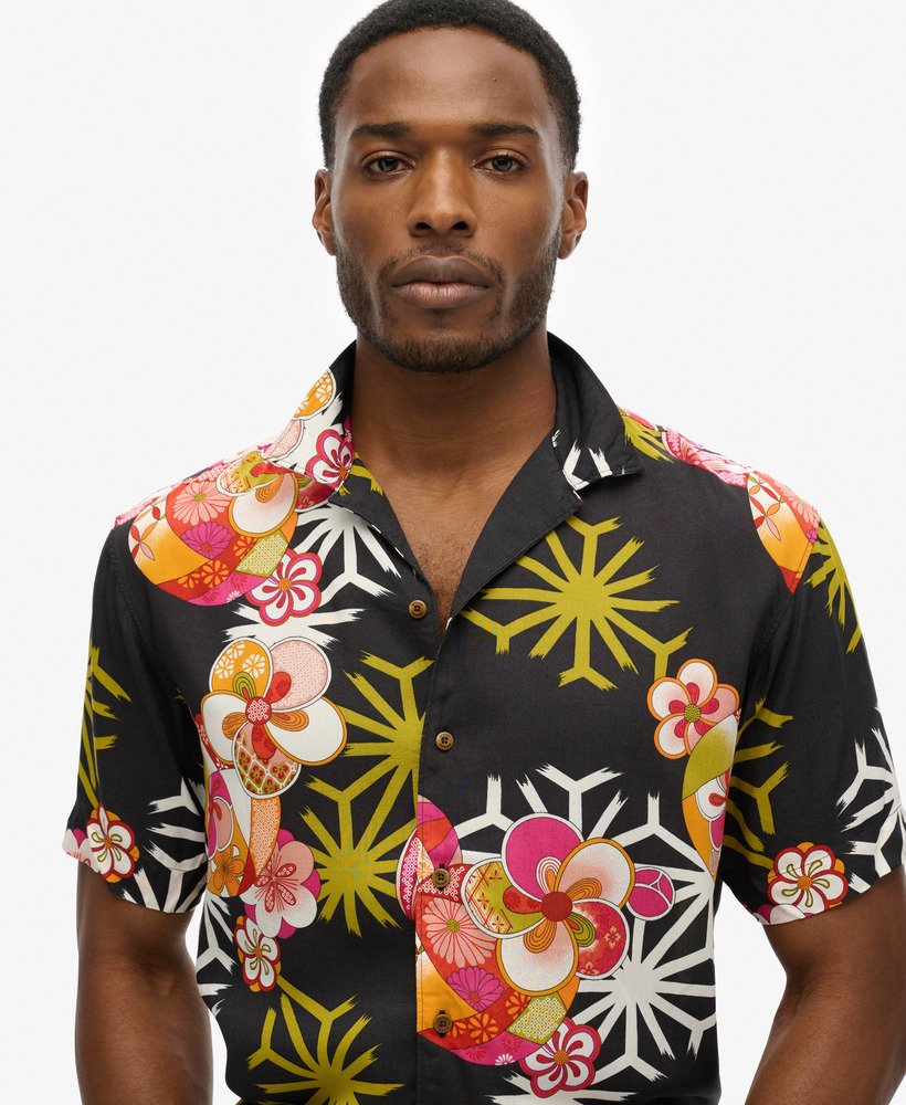 camisa havaiana resort na cor preta asanoha