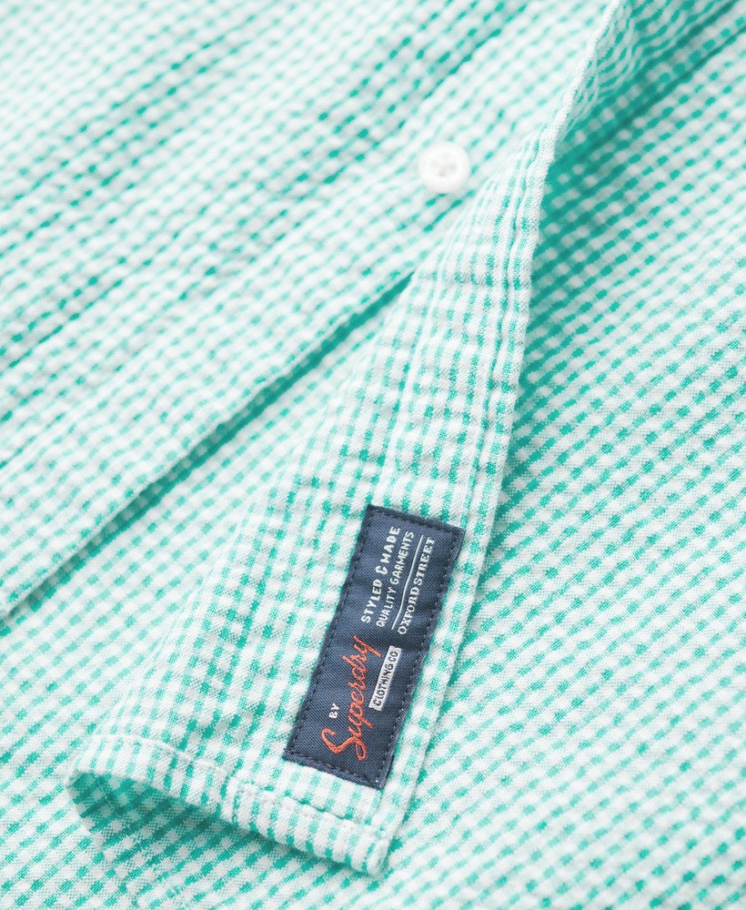 camisa de manga curta em tecido seersucker xadrez menta.