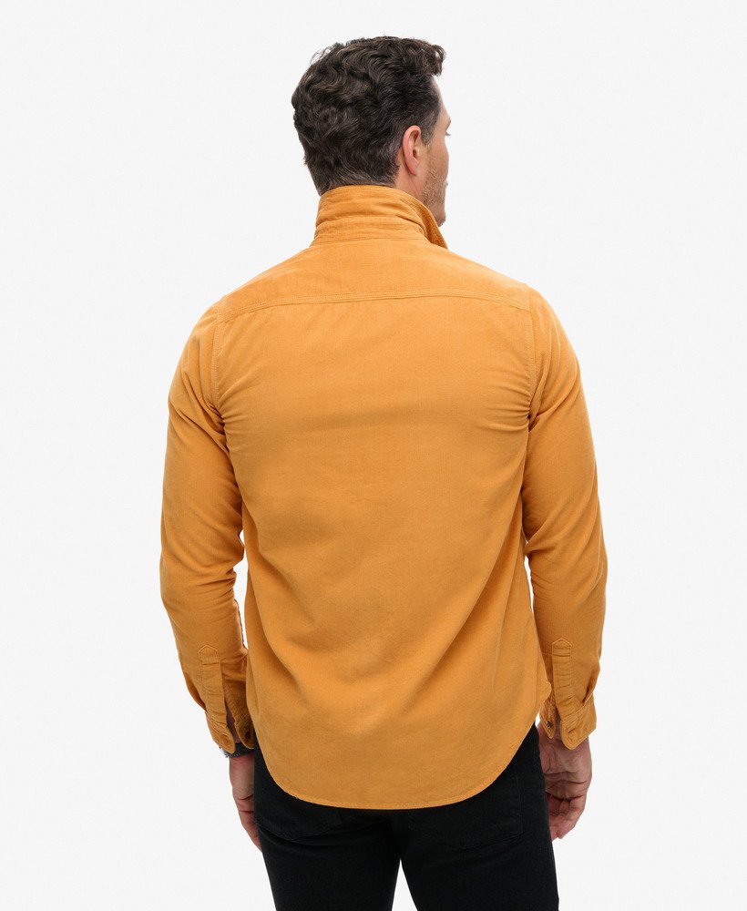 camisa de veludo cotelê trailsman relaxed fit na cor laranja tostada