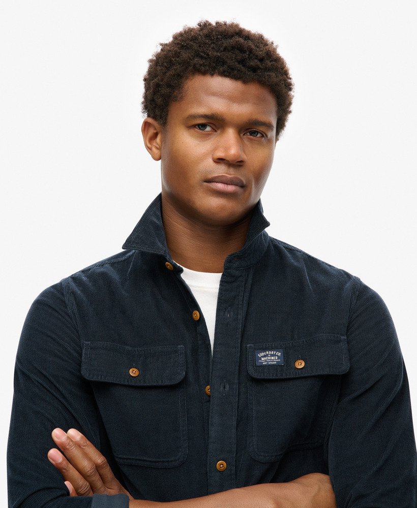 camisa de trabalho de veludo cotelê na cor azul-marinho eclipse.