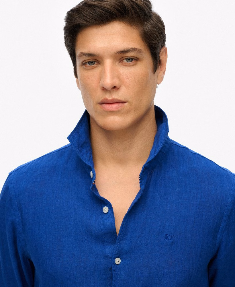 Camisa de linho bordada para férias