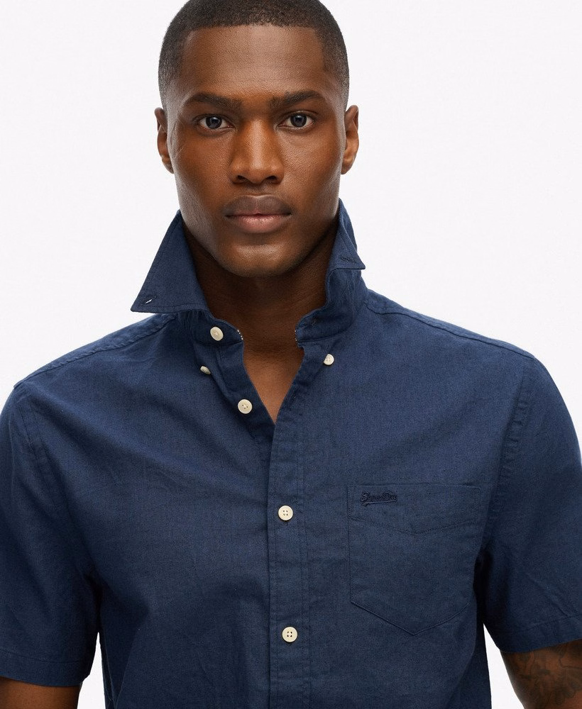 Camisa de manga curta em algodão e linho estilo urbano