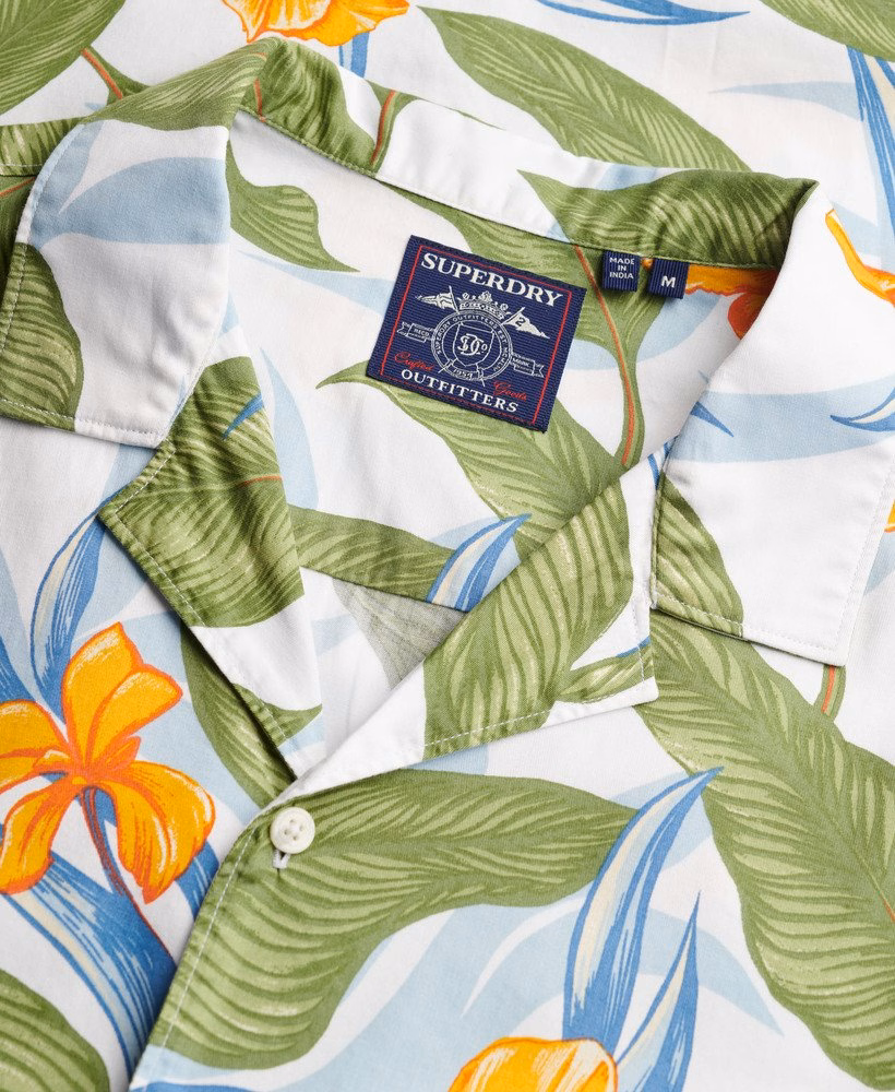 Camisa de manga curta com estampa havaiana