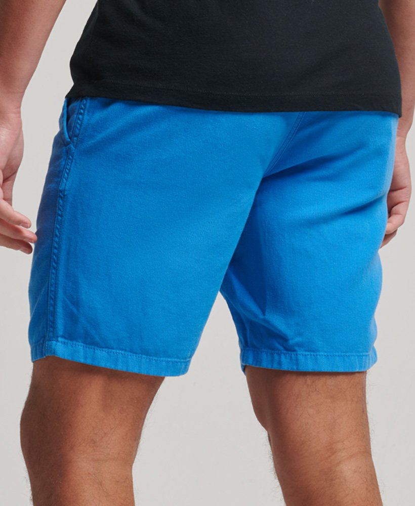 shorts vintage tingidos em azul francês