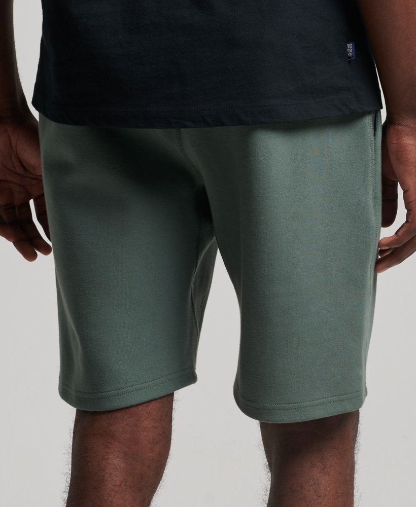 shorts tech na cor verde-bálsamo