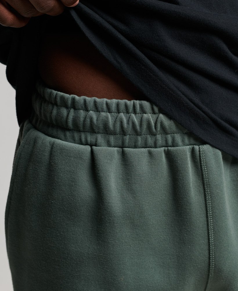 shorts tech na cor verde-bálsamo