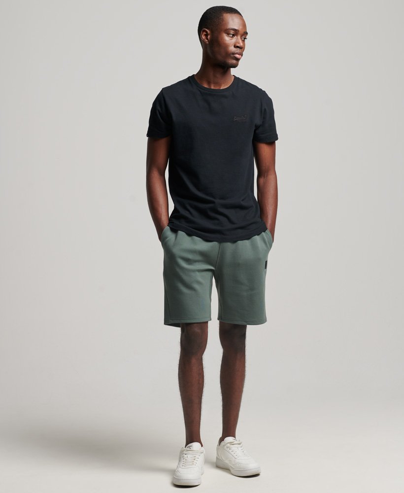shorts tech na cor verde-bálsamo