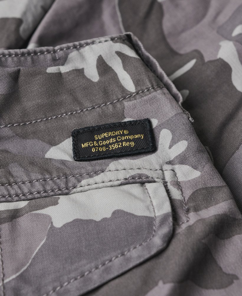 calções cargo core em camuflagem gelo