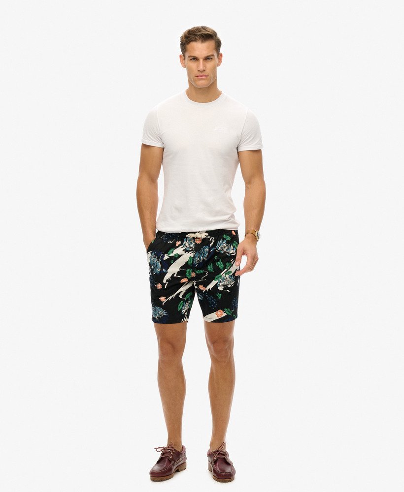 bermudas em estampa floral preta aya