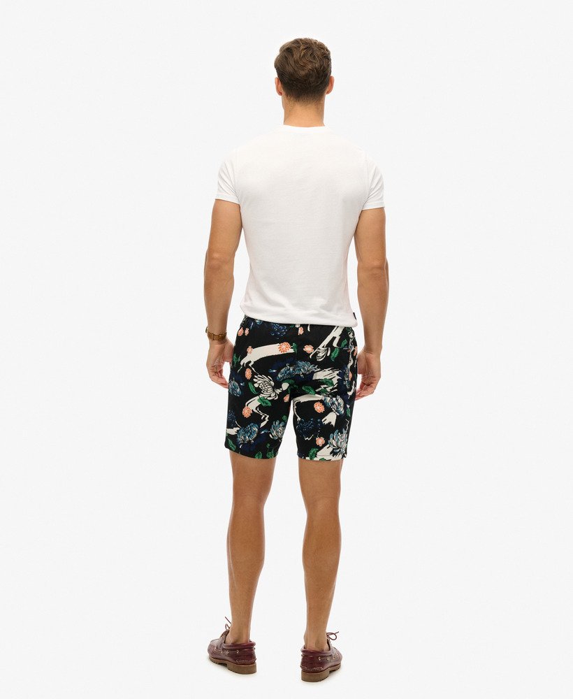 bermudas em estampa floral preta aya