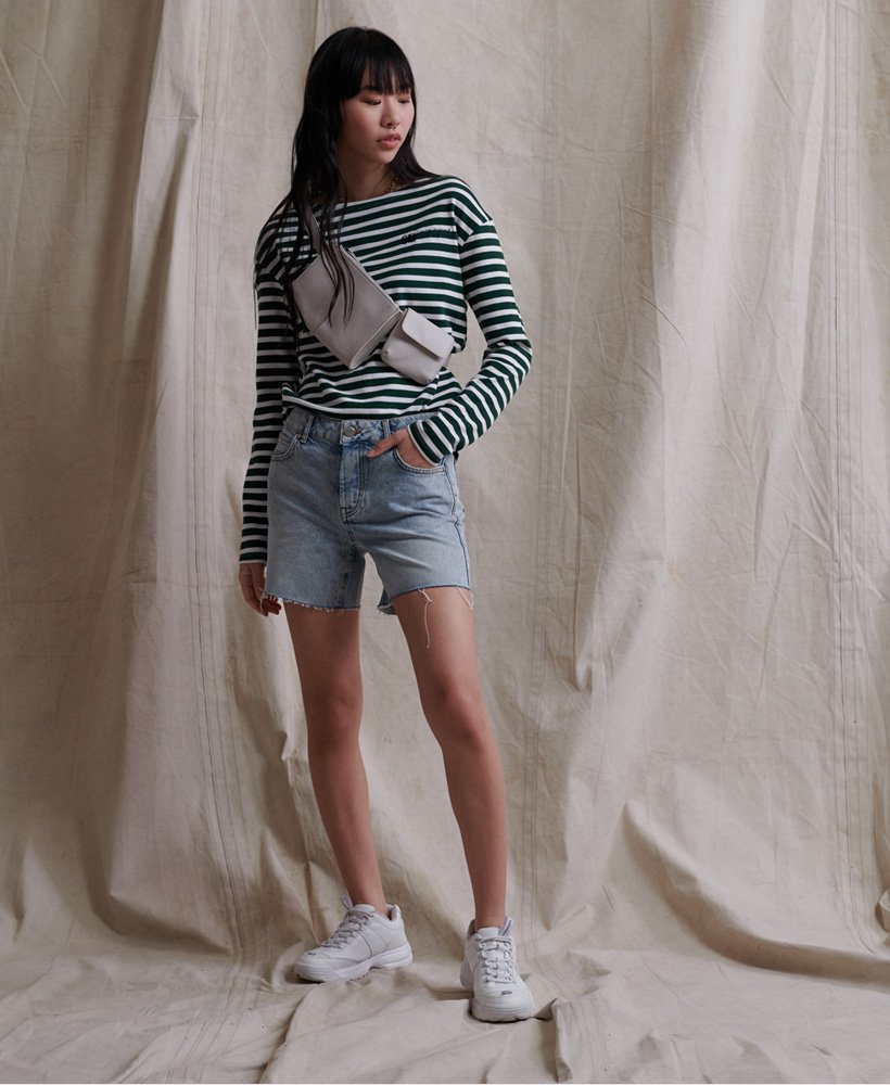 shorts jeans de comprimento médio na cor bleach indigo clean