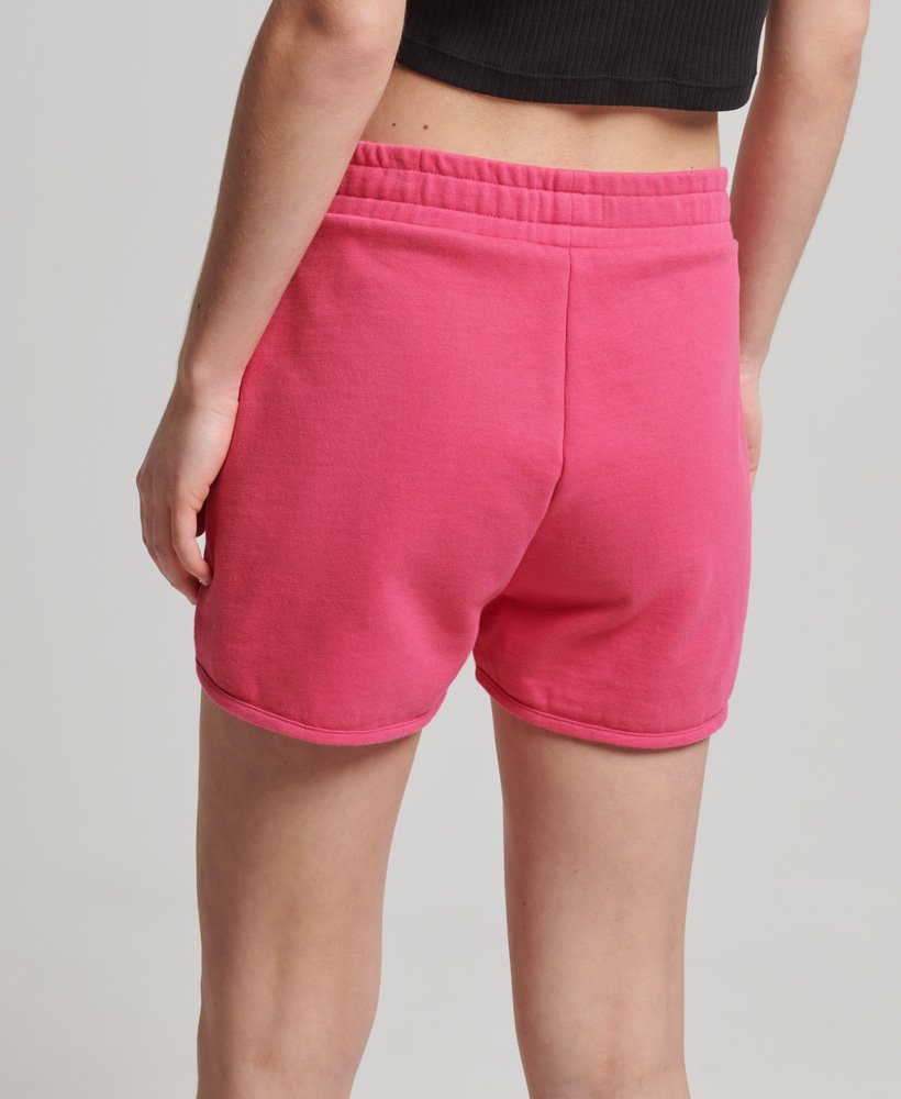shorts vintage californianos na cor rosa framboesa.