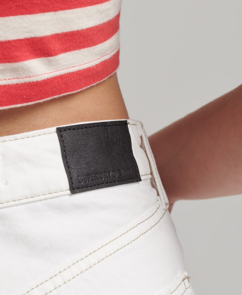 shorts vintage de cintura alta e corte reto na cor óptica.