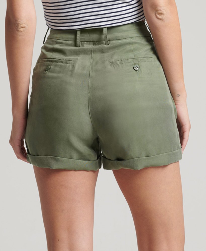 shorts de cupro na cor tomilho