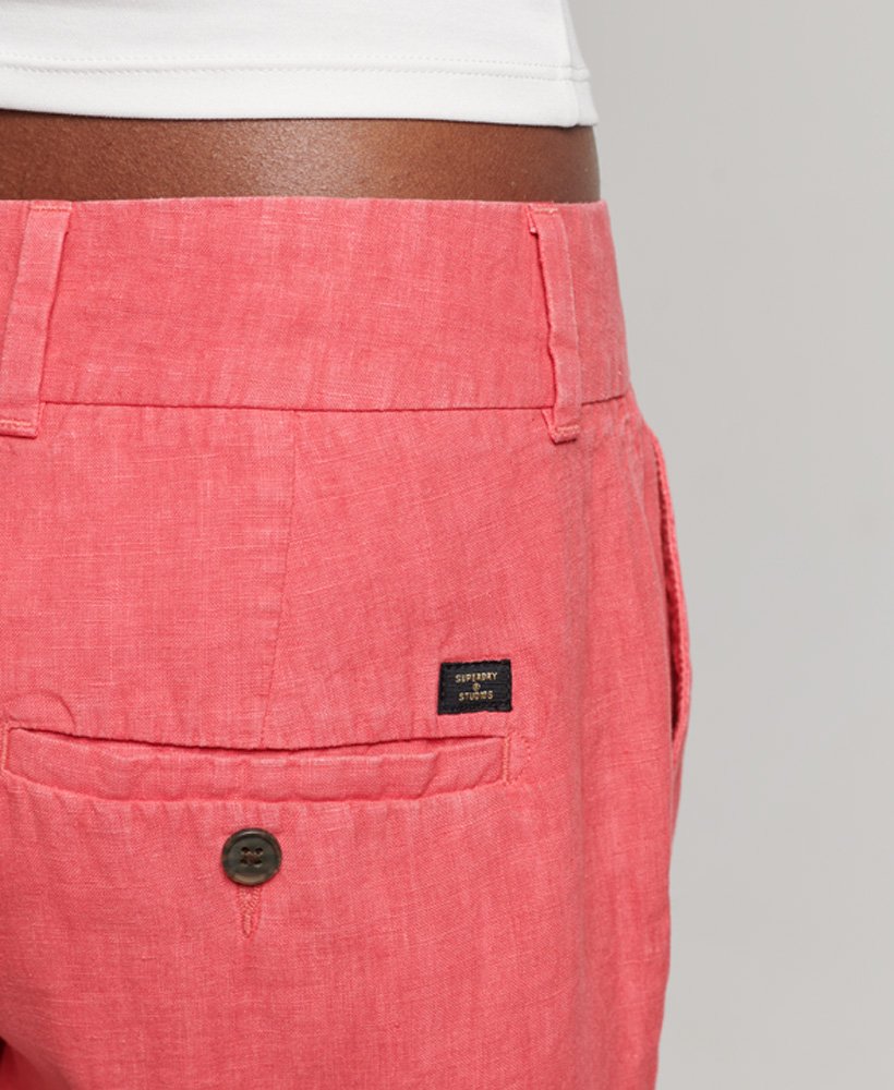 shorts de linho tingidos em tom rosa vibrante.