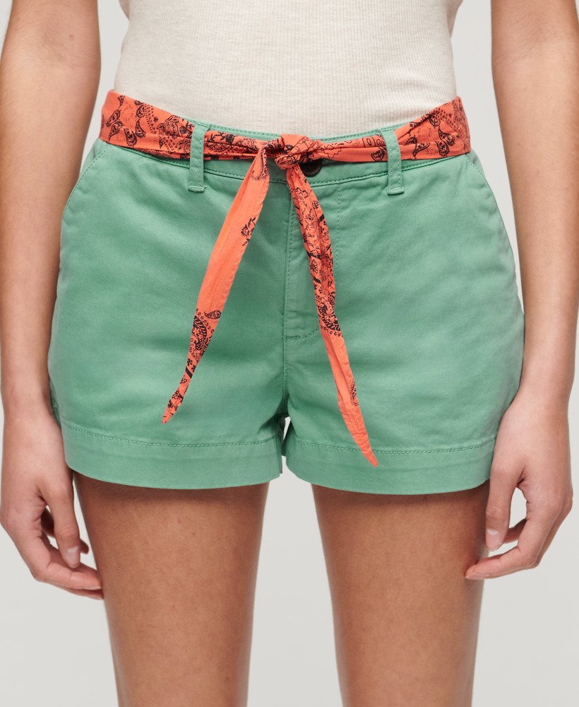 shorts chino na cor verde beril