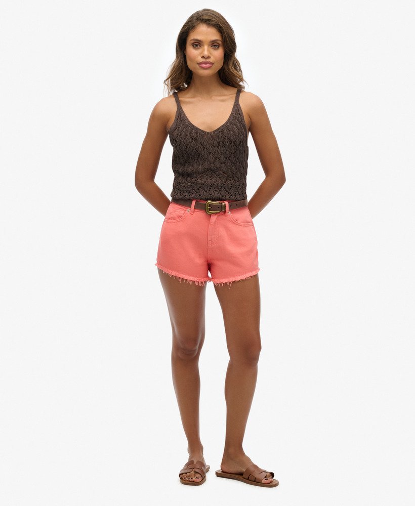 shorts jeans de cintura alta na cor coral pôr do sol