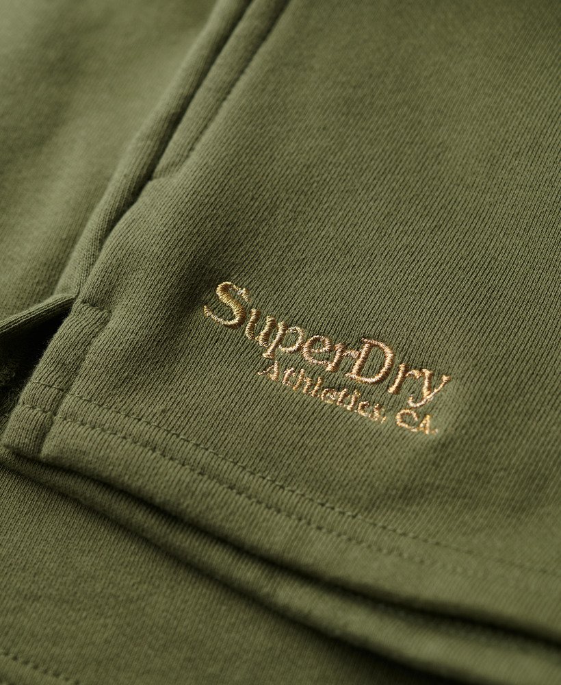 shorts essential logo na cor cáqui oliva