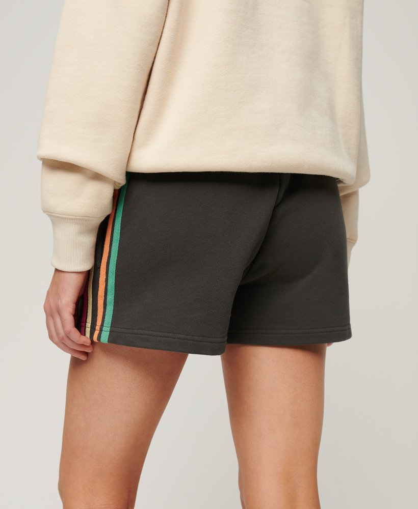 shorts com logo rainbow side stripe em preto lavado