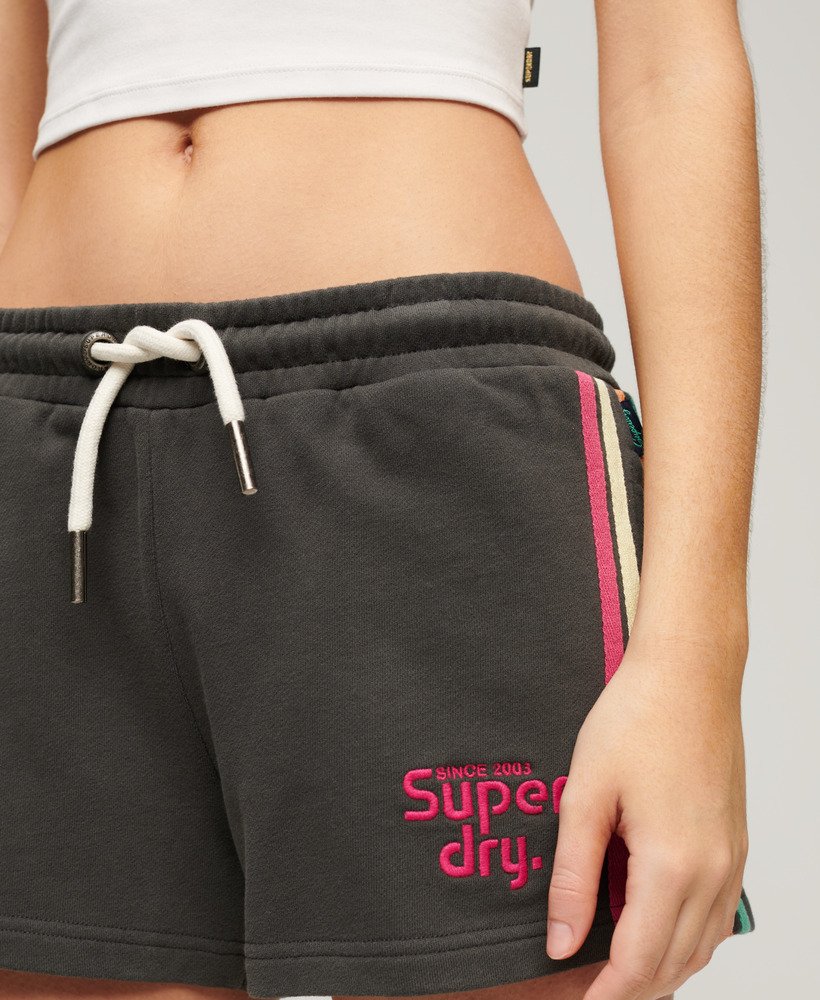 shorts com logo rainbow side stripe em preto lavado