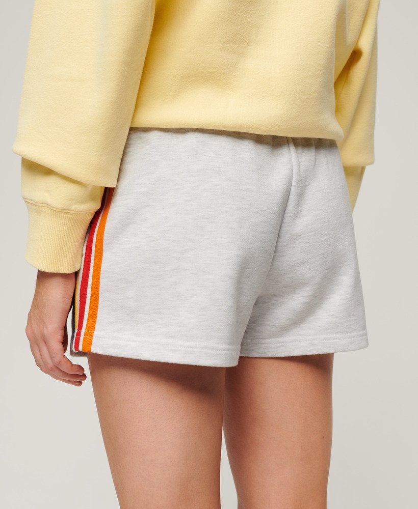 shorts com logo rainbow side stripe na cor cinza mescla gelo