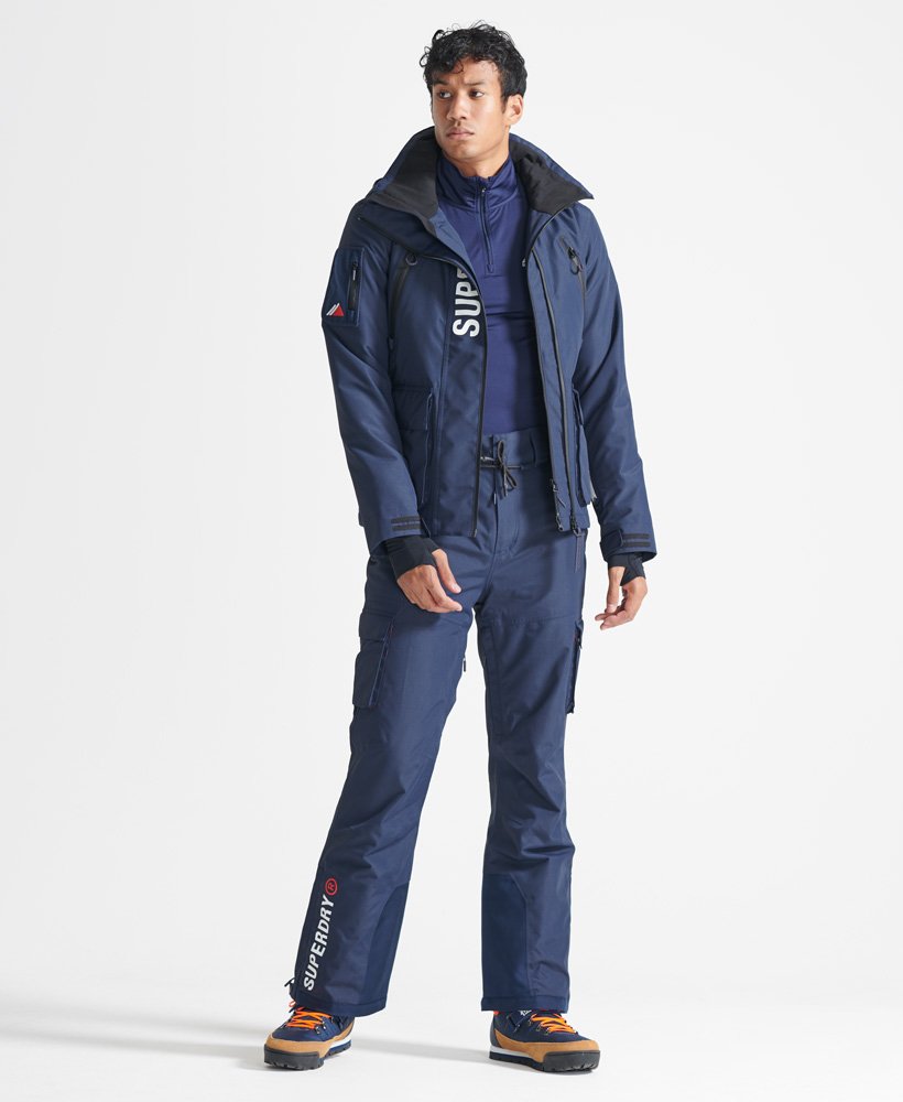 calça ultimate rescue na cor azul marinho intenso.
