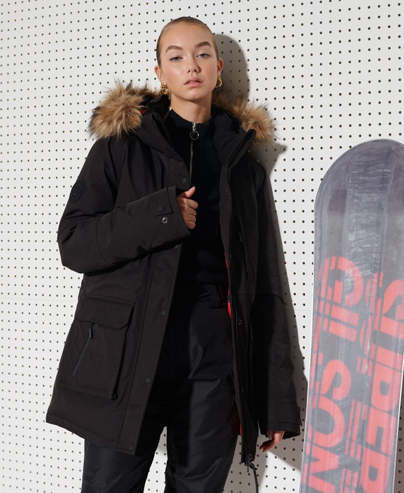 casaco parka de neve everest down na cor preta.