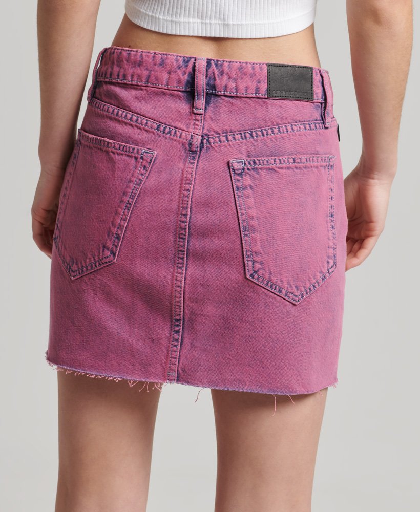 minissaia vintage em jeans com estampa marmorizada rosa escuro.