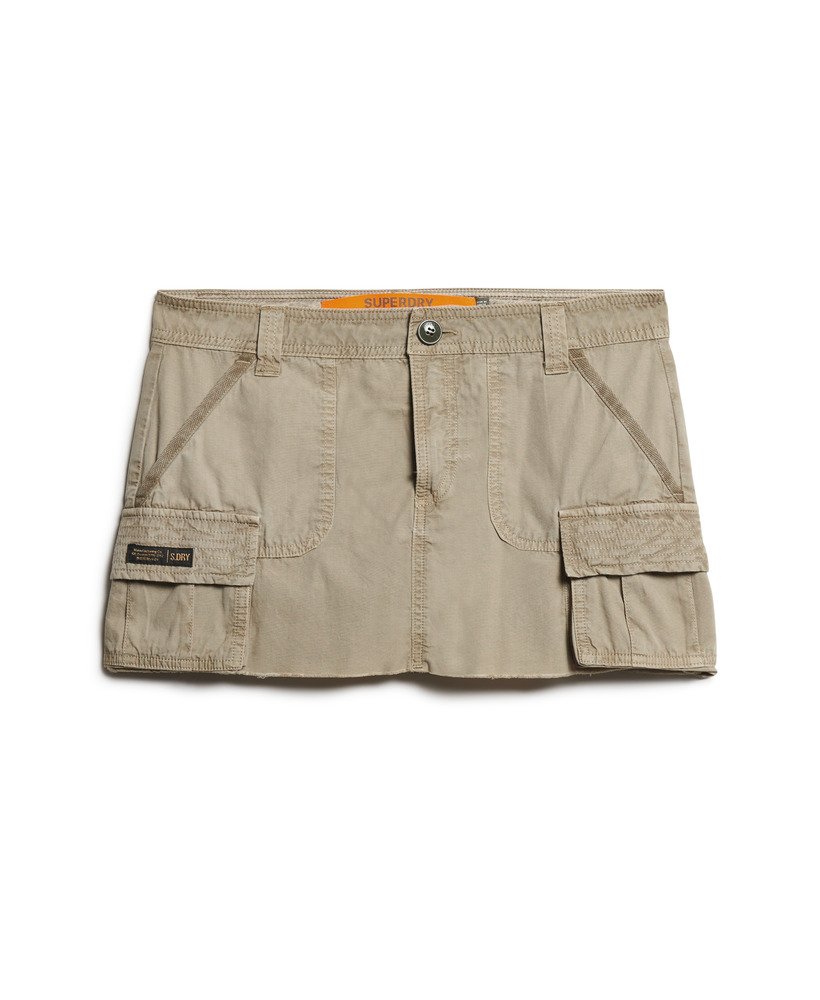 saia utilitária de paraquedas na cor marrom taupe com lavagem stonewash