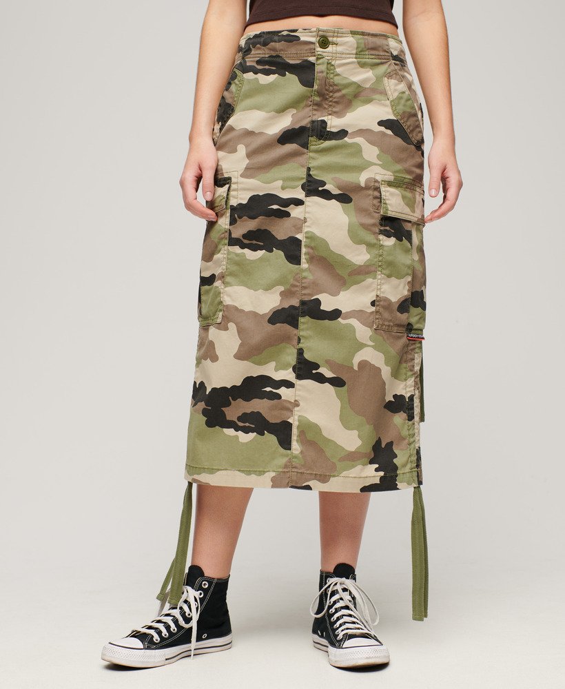 saia midi cargo em estampa camuflada de jaqueta