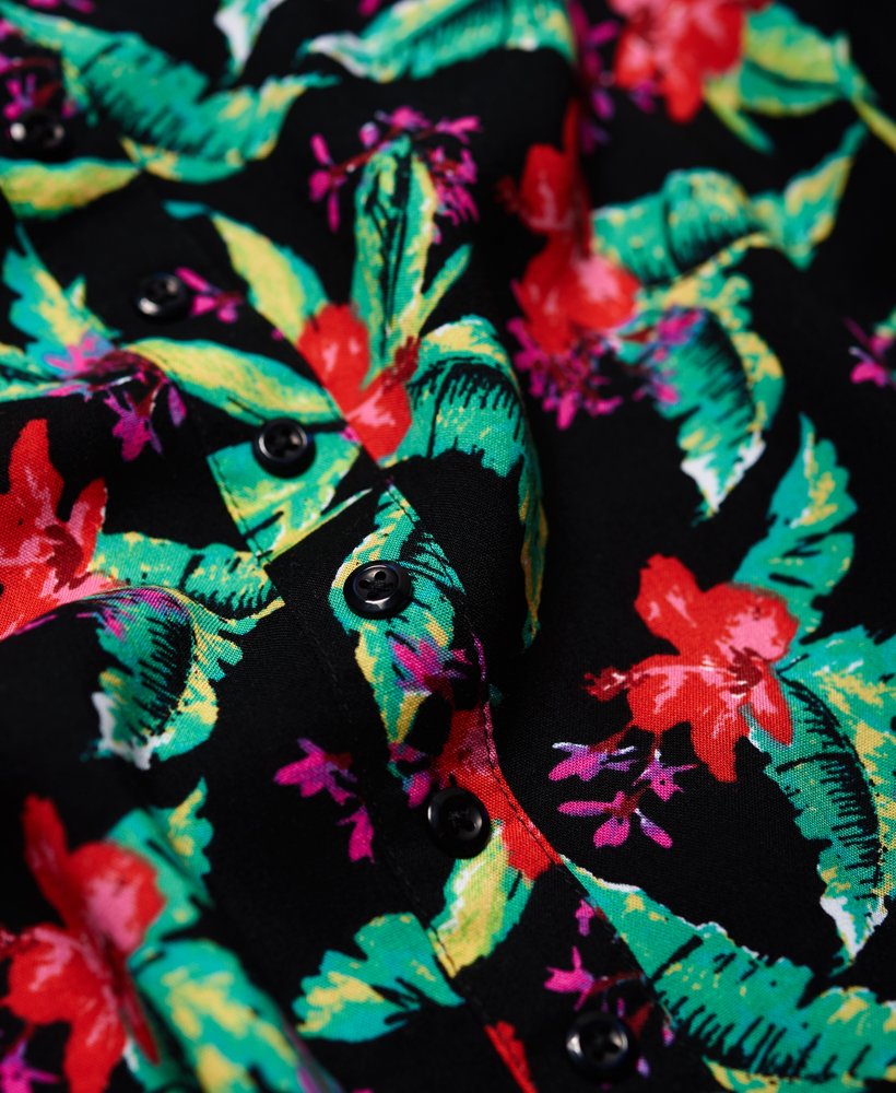 saia com botões estilo náutico dos anos 90 em hibisco tropical