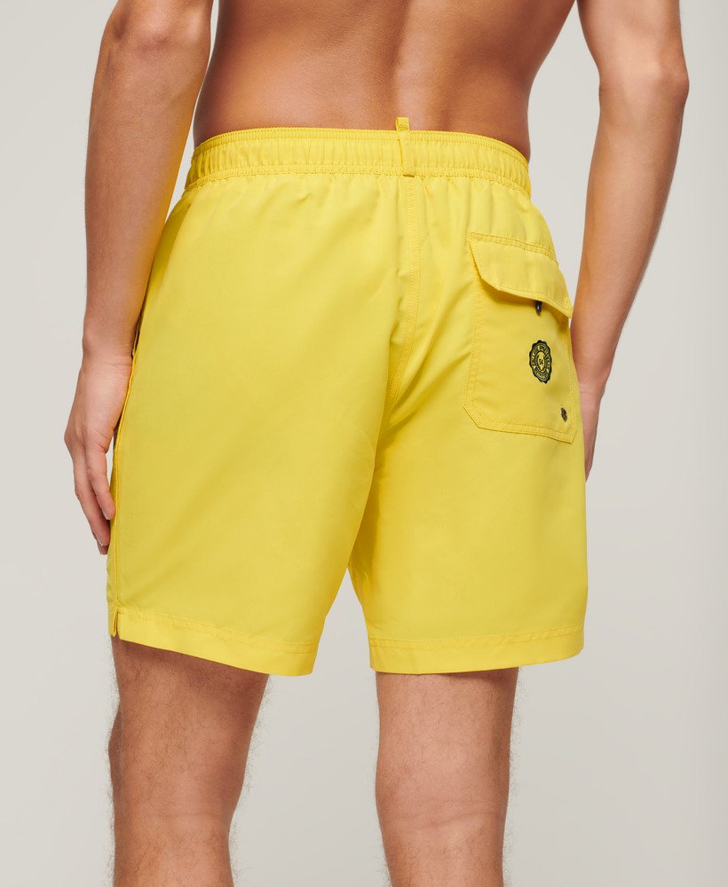 calções de banho polo reciclados de 17 polegadas na cor amarelo náutico.