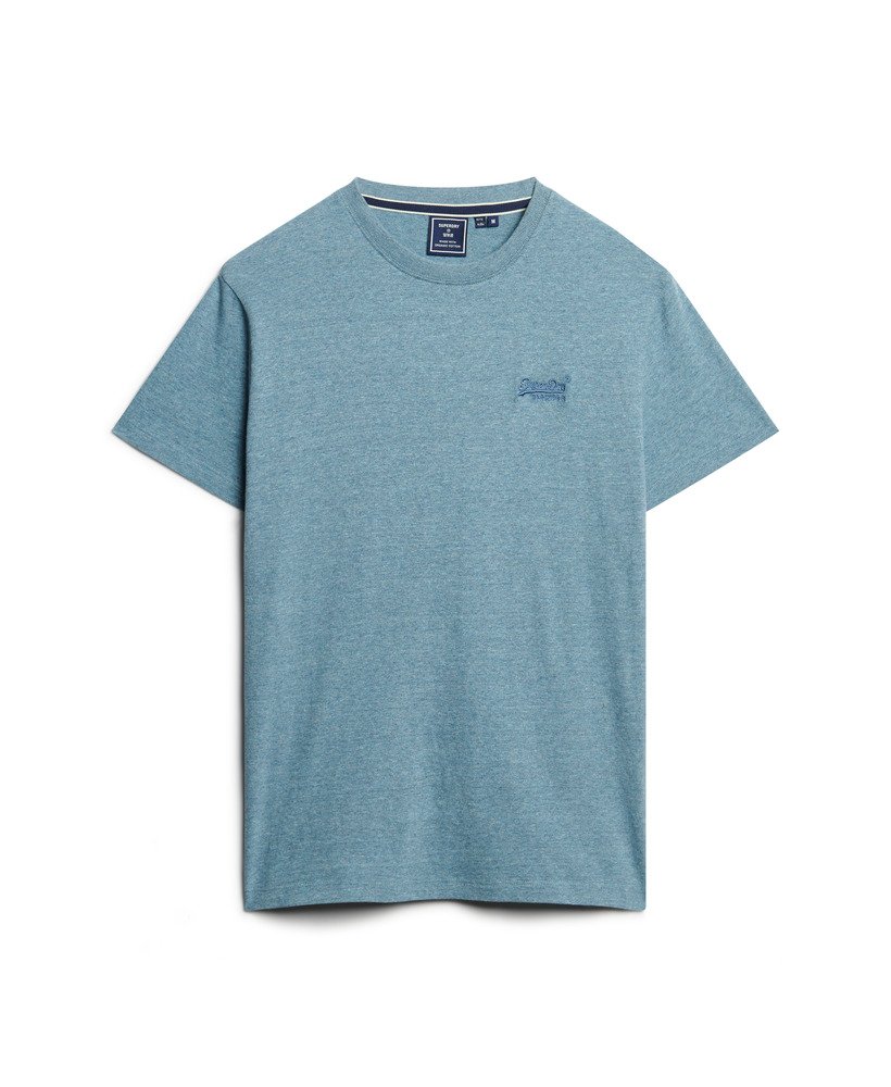 camiseta essential logo em algodão orgânico na cor azul celeste deserto grit