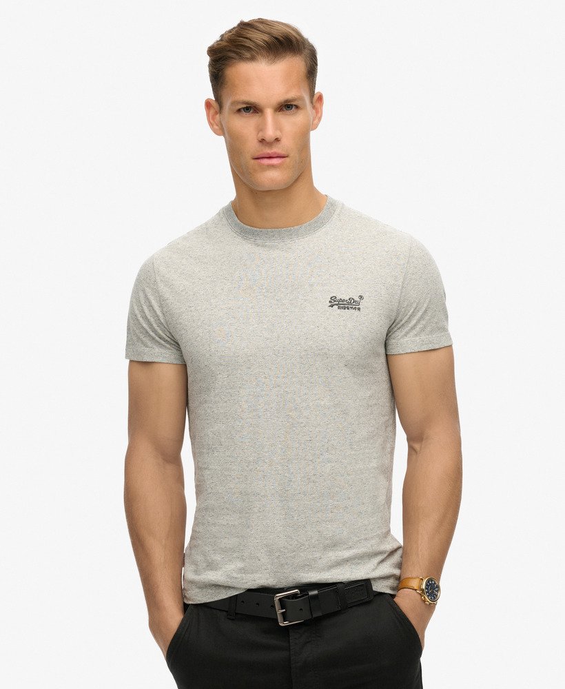 camiseta essential logo em algodão orgânico na cor pedra-pumice mesclada