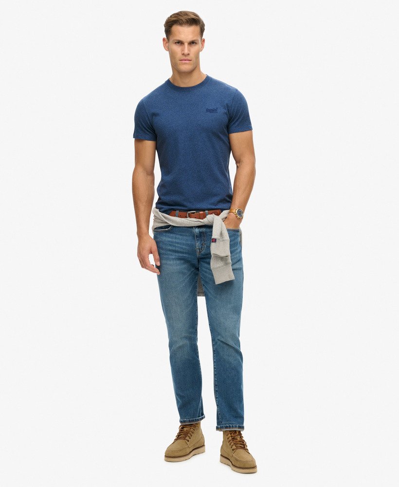 camiseta essential logo em algodão orgânico na cor azul mesclado brilhante.