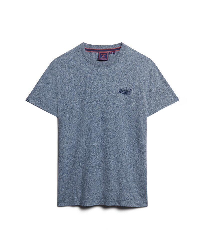 camiseta essential logo em algodão orgânico na cor azul marinho fosco com textura granulada