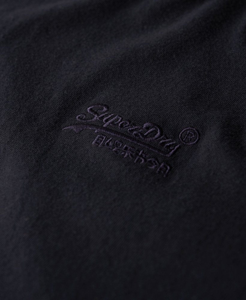 camiseta essential logo em algodão orgânico na cor azul marinho eclipse
