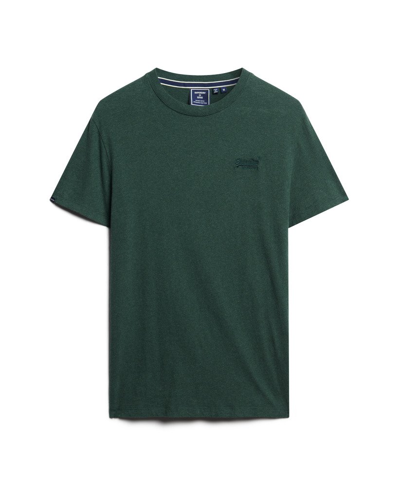 camiseta essential logo em algodão orgânico na cor verde mescla buck green