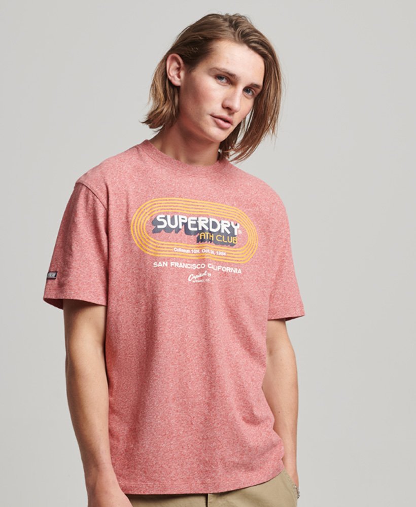 camiseta vintage athletic club em algodão orgânico na cor vermelho médio grit